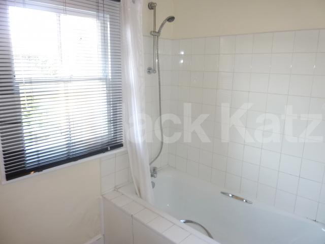 			UNDER OFFER!, 1 Bedroom, 1 bath, 1 reception Flat			 Bartholomew Villas, KENTISH TOWN